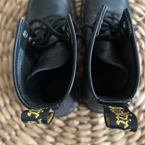 Dr. Marten 1460 Black Leather Boot - US Women’s 5 - Picture 4 of 5